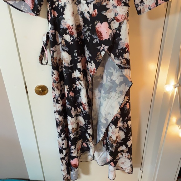 Primp boutique wrap flowy dress 🤩 - Picture 5 of 6